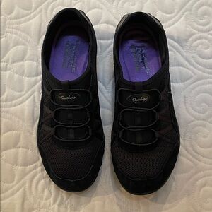 Skechers Women's Black Slip-On Sneakers